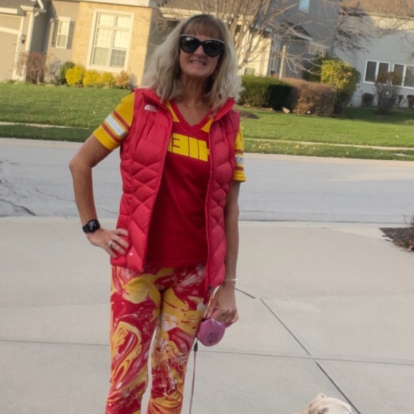 🤩Posh Ambassador! Fast Shipper 5⭐️Ratings👠🌻🌪 - Picture 11 of 16